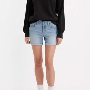 NWT Women's Levi's Mid Length Classic Blue Jean Shorts with Frayed Hem Size 28